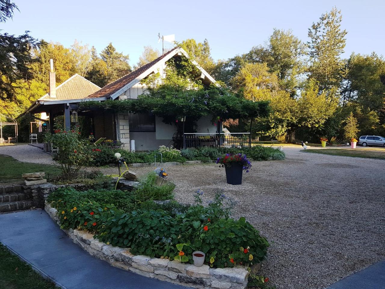 Chambres D'Hotes La Corne Aux Vaches Fretigney-et-Velloreille Bagian luar foto